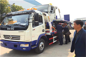 双流汽车道路救援拖车价格
